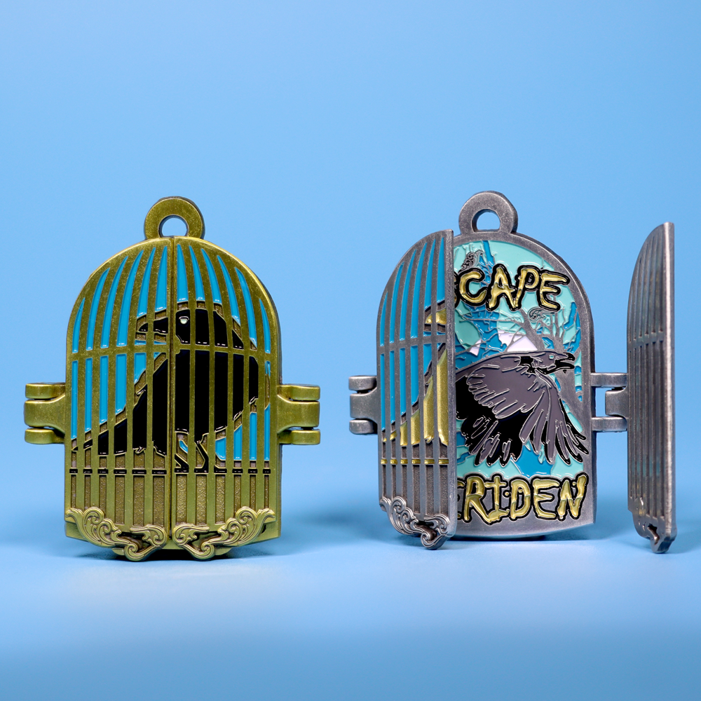 Hinged-Medal-02
